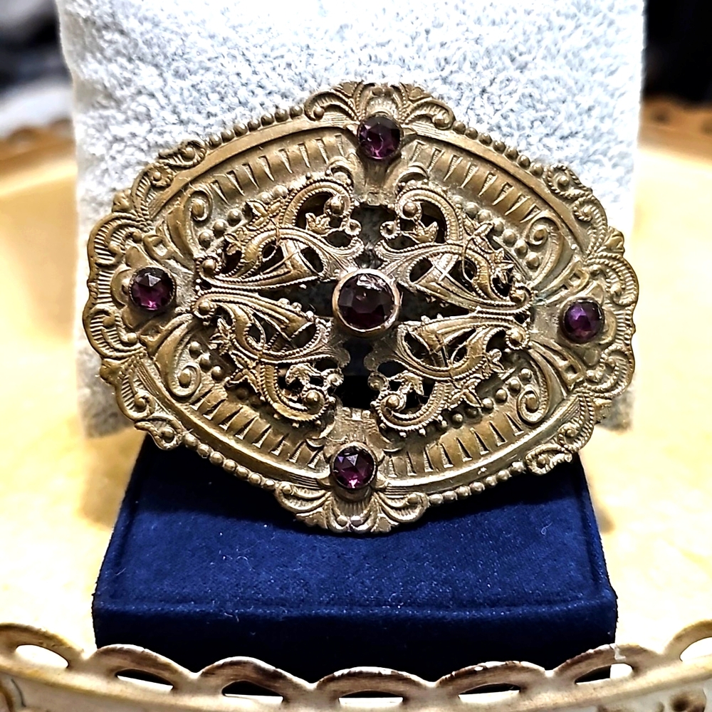 Old Victorian Sach Brooch